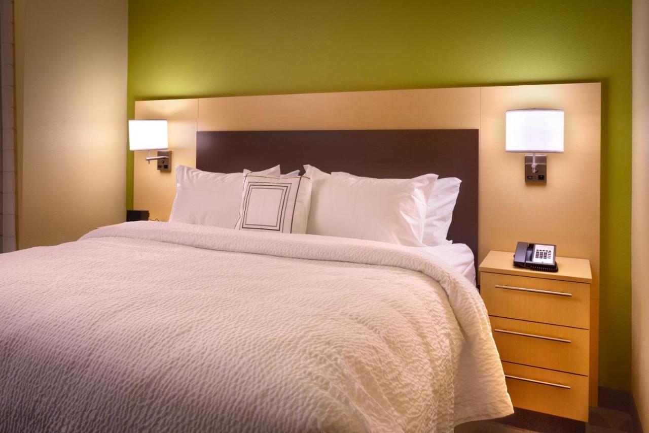 Towneplace Suites By Marriott Dickinson Exteriör bild