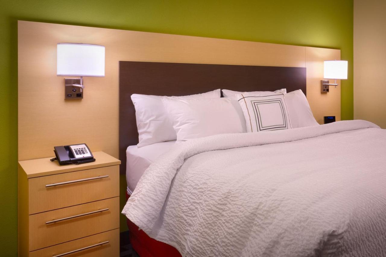 Towneplace Suites By Marriott Dickinson Exteriör bild