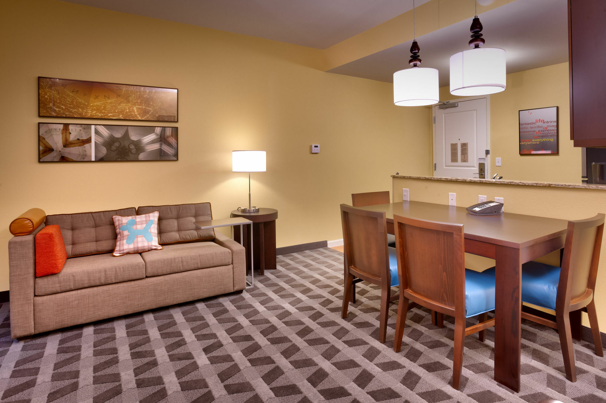Towneplace Suites By Marriott Dickinson Exteriör bild